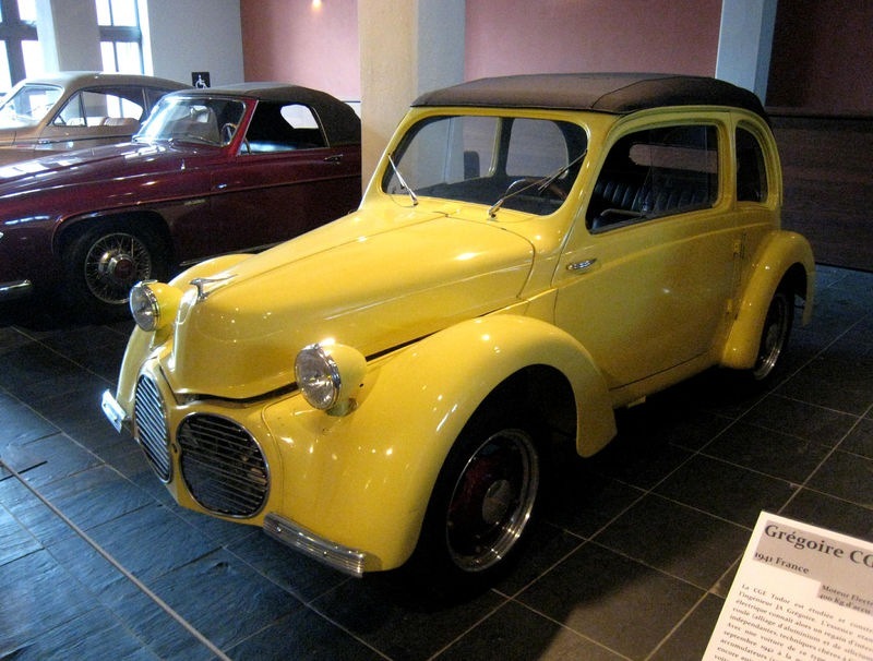 Автомобиль симка 1975 года