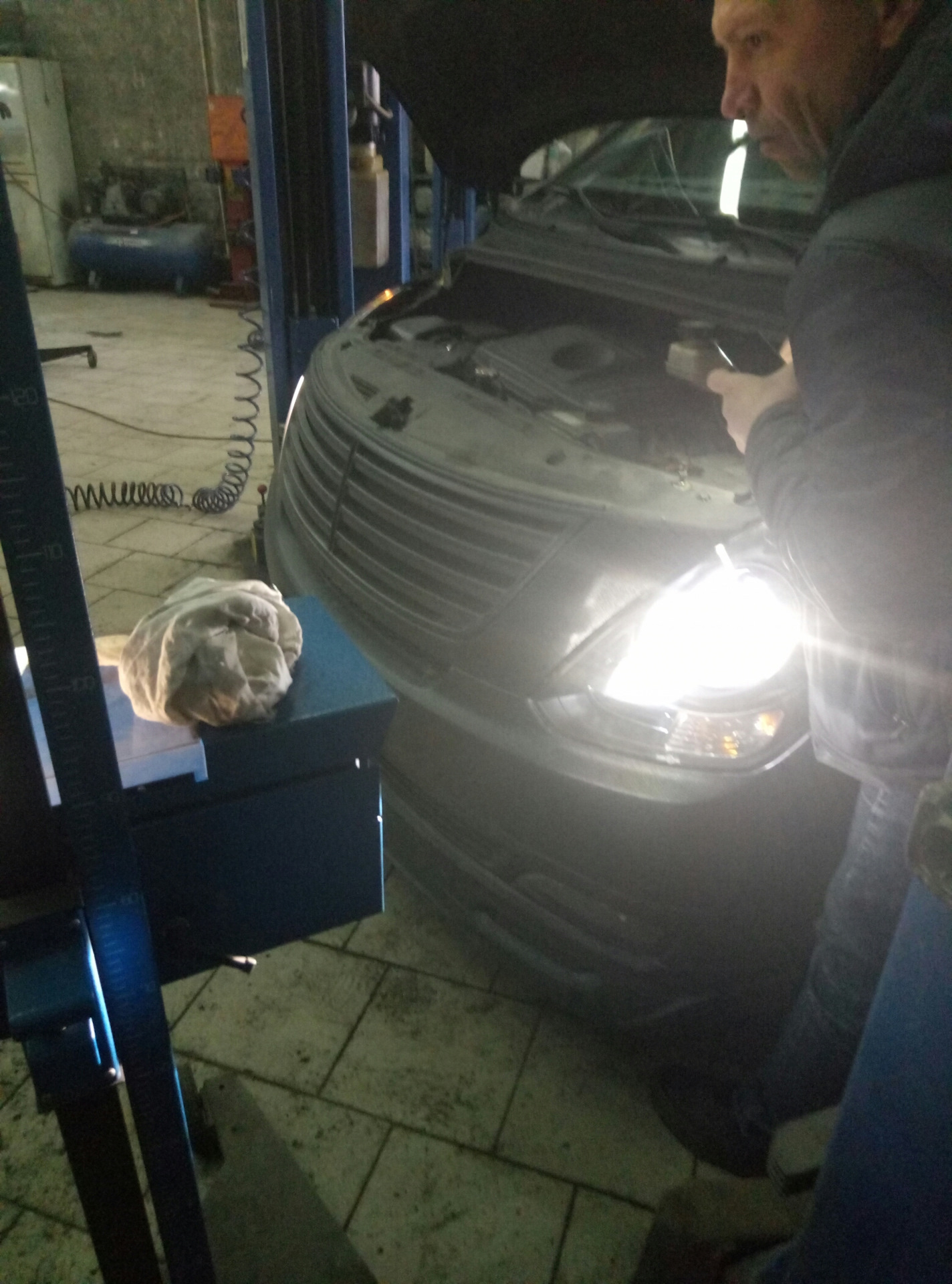 Как снять фару гранд старекс Регулировка фар. - Hyundai Grand Starex, 2,5 л, 2007 года визит на сервис DRIVE2