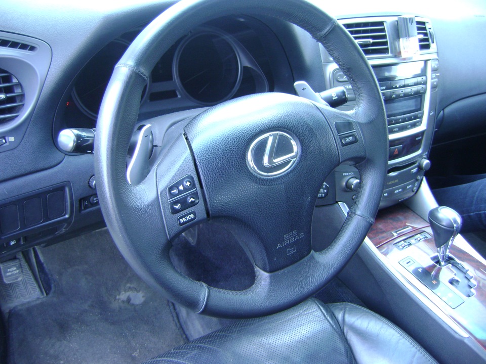 Lexus IS 250 visual inspection