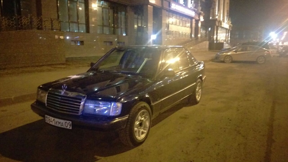 Вытек антифриз — Mercedes-Benz 190 (W201), 2 л, 1989 года | поломка ...