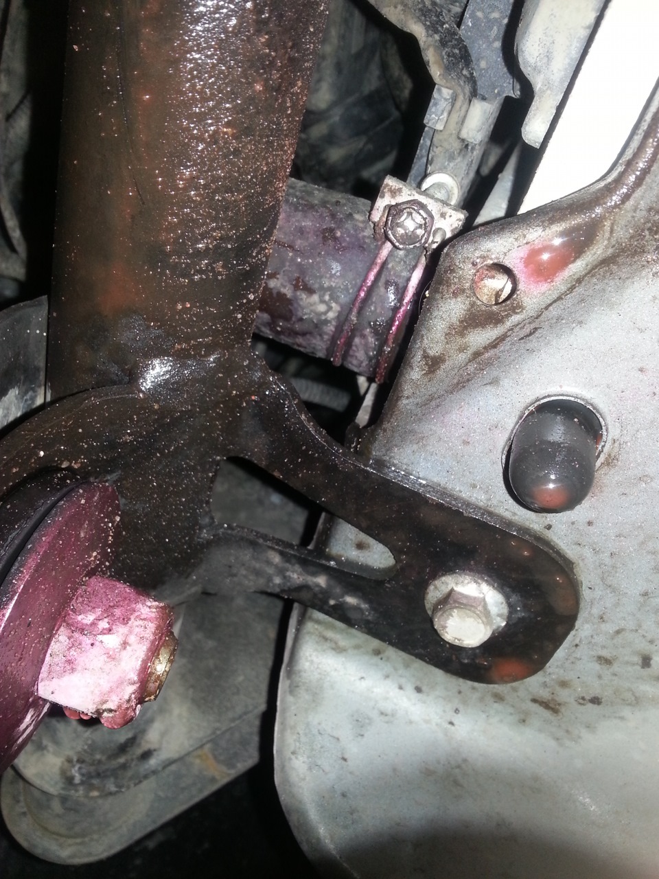 Протечка антифриза — Lada Приора седан, 9,9 л, 2013 года | своими ...