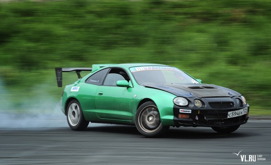 Toyota Celica задний привод Старая 86