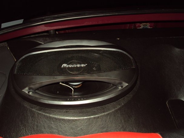 subwoofer jbl auto