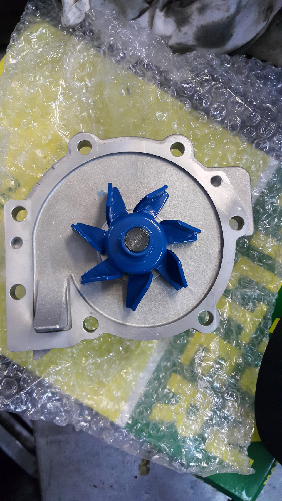 Крыльчатка выкрашена в фирменный цвет! — Volvo XC70 III