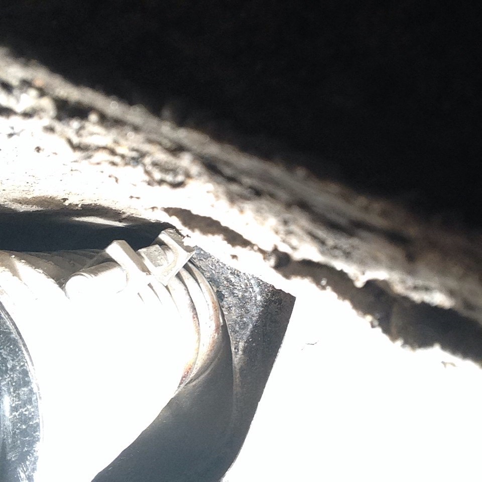 Вибрация на ХХ и просевший зад. — Lada 2114, 1,5 л, 2005 года ...