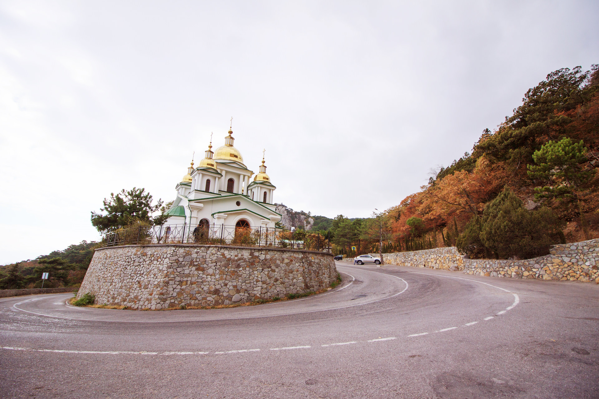 храм михаила в ореанде