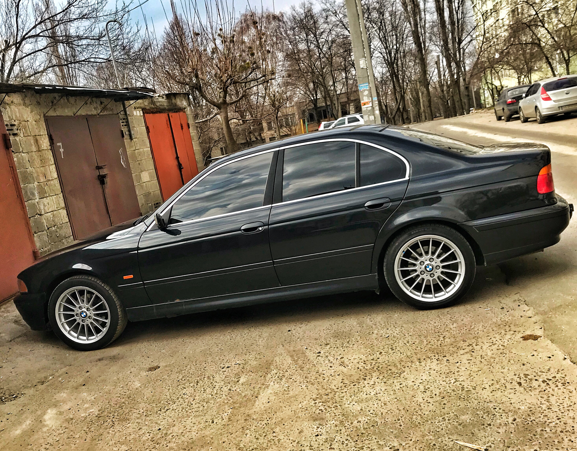 32 стиль бмв. BMW e39 32 Style. BMW e39 32 Style r18. E39 32 стиль. БМВ е39 32 стиль r18.