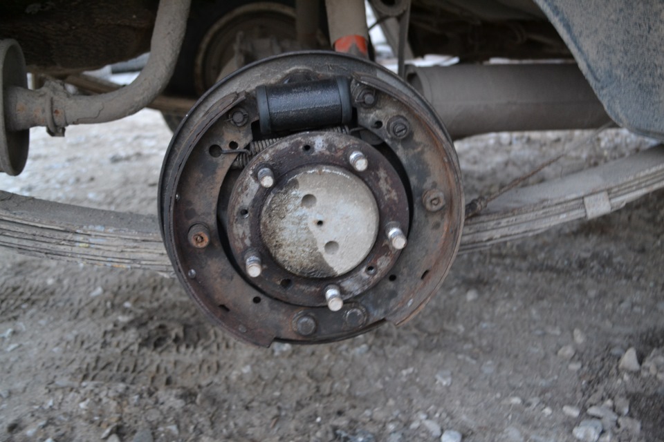 Замена тормозов. — ГАЗ 31029, 2,4 л, 1995 года | своими руками | DRIVE2