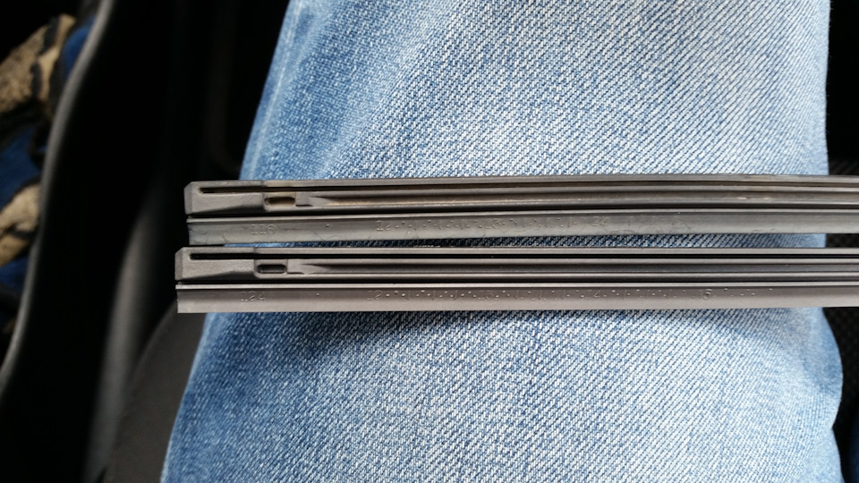 Сверху пассажирская старая. Снизу пассажирская новая. — Hyundai Solaris (1G)