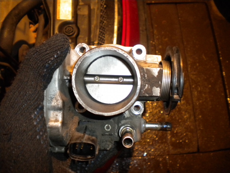 Промывка дроссельной заслонки — Chevrolet Lacetti 5D, 1,6 л., 2006 года ...