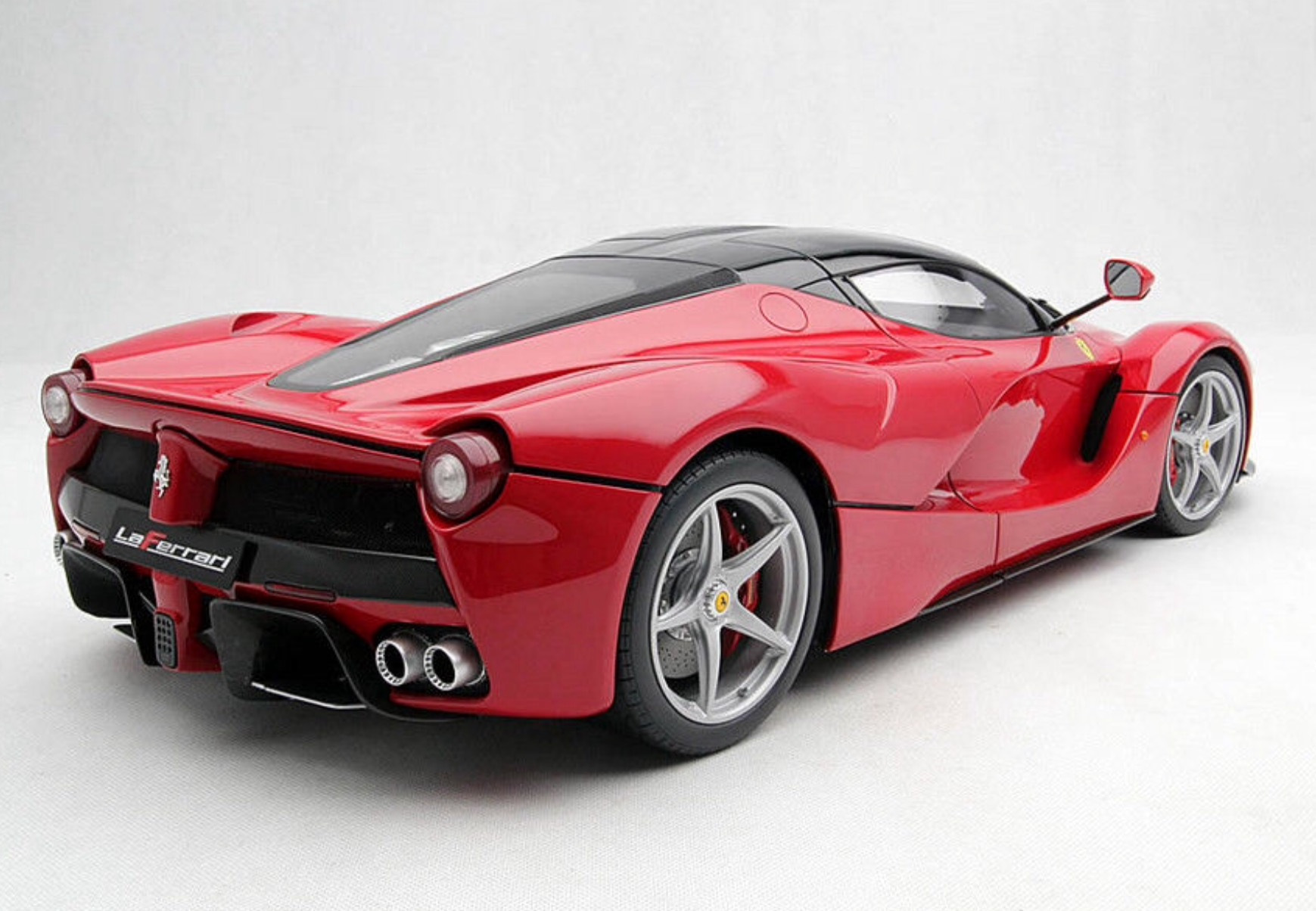 Автомобили 1 8. La Ferrari Centauria. Модель Ferrari LAFERRARI. Феррари ла Феррари 1 8. LAFERRARI 1:8.