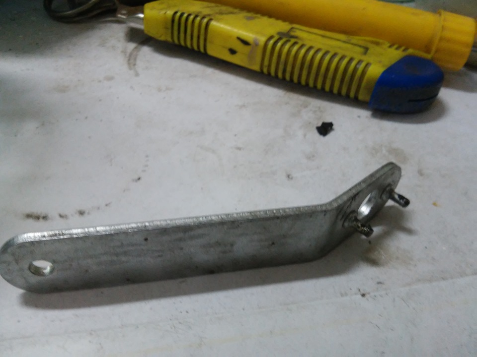 Замена пыльника на заднем суппорте — Ford Focus II Hatchback, 1,6 л ...