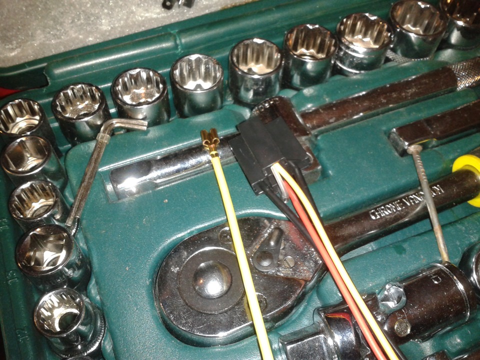 расположение предохранителей на хонда фит