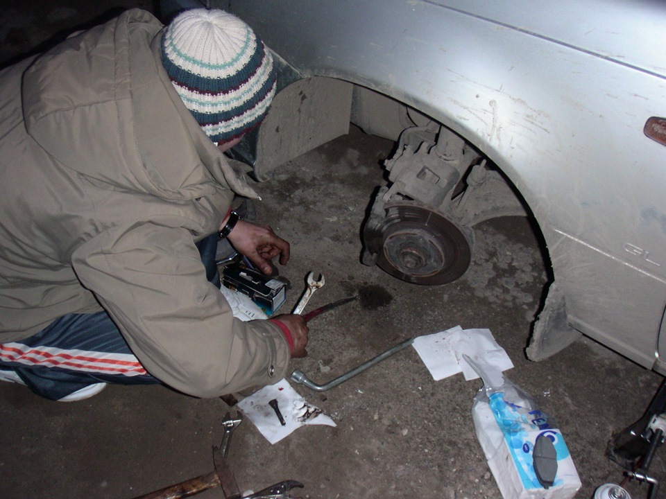 Передние колодки под замену — Daewoo Nexia (N150), 1,5 л, 2008 года ...