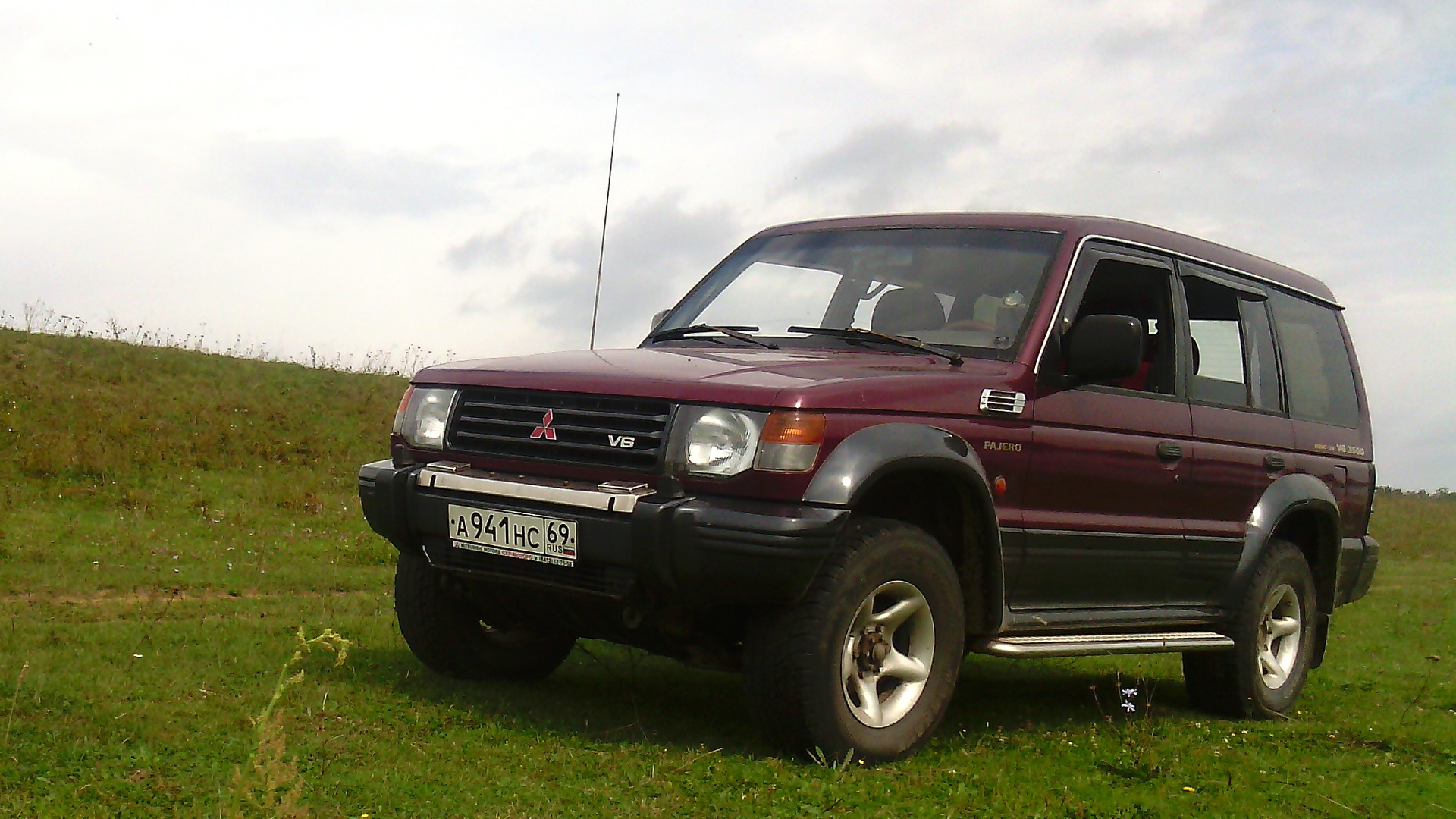 Mitsubishi Pajero (2G) 3.5 дизельный 1994 | спелая вишня на DRIVE2