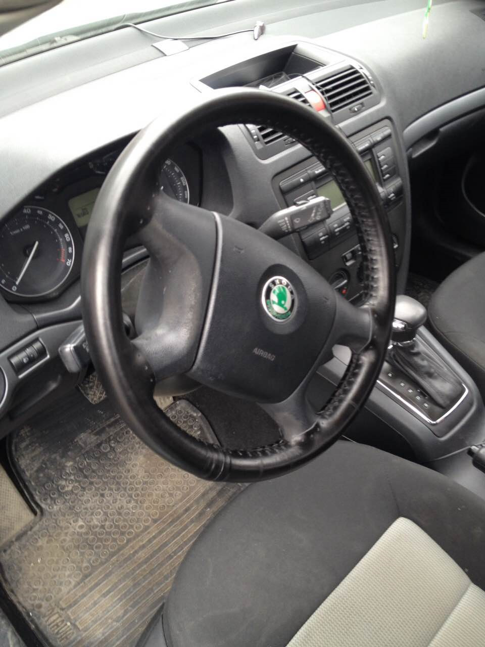 Руль в кожу — Skoda Octavia A5 Mk2, 1,6 л, 2008 года | своими руками ...