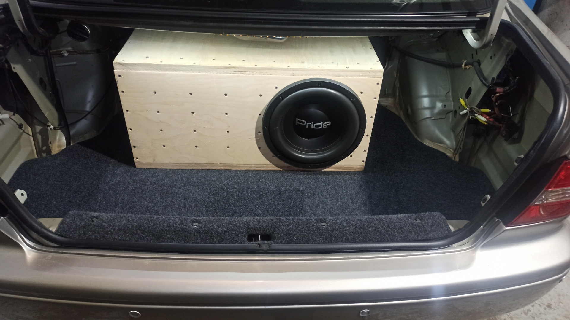 Пол в багажник из фанеры — Toyota Vista (50), 2 л, 1999 года | своими ...