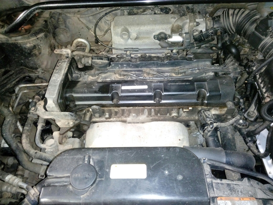 Прокладка клапанной и топливный насос. — KIA Sportage (2G), 2 л, 2007 ...