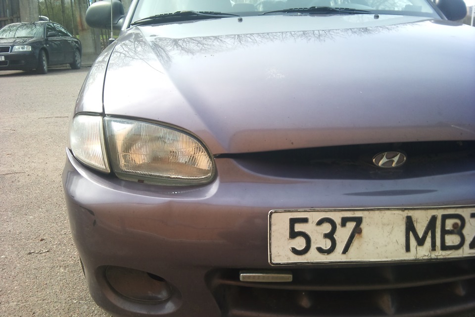 Между делом поменял стекло на фаре — Hyundai Accent (1G), 1,5 л., 1998 ...