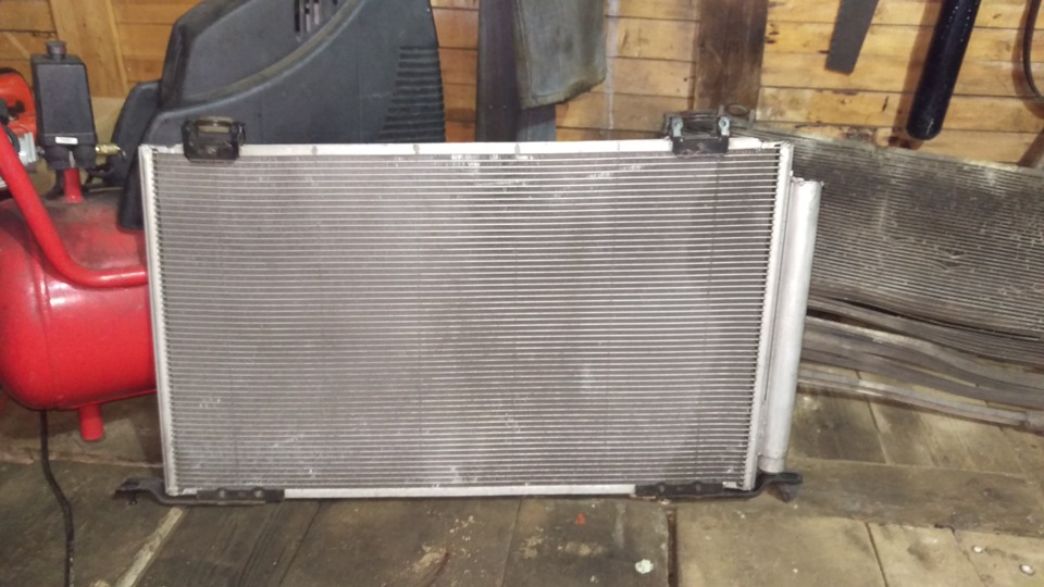 Срочно ищу радиатор кондея на авенсис Т25 1az-fse куплю или поменяю ...