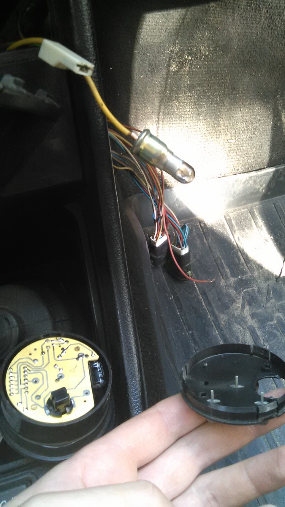 Монтажный блок ВАЗ 2107 — LADA 21074, 1,6 л., 2007 года | электроника ...