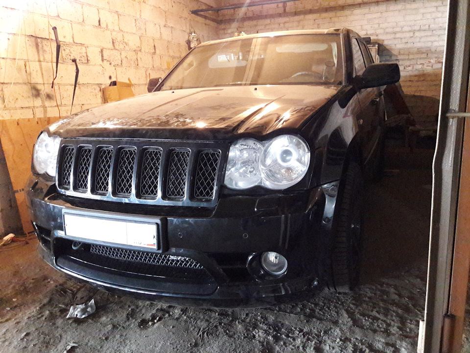 Фото в бортжурнале Jeep Grand Cherokee SRT-8 (WK)