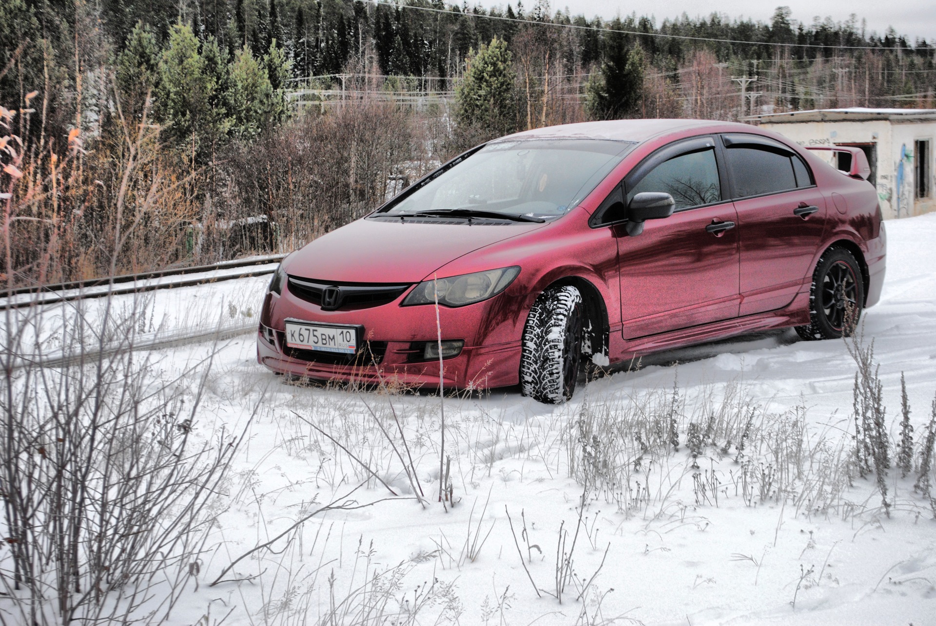 Civic 4d красный