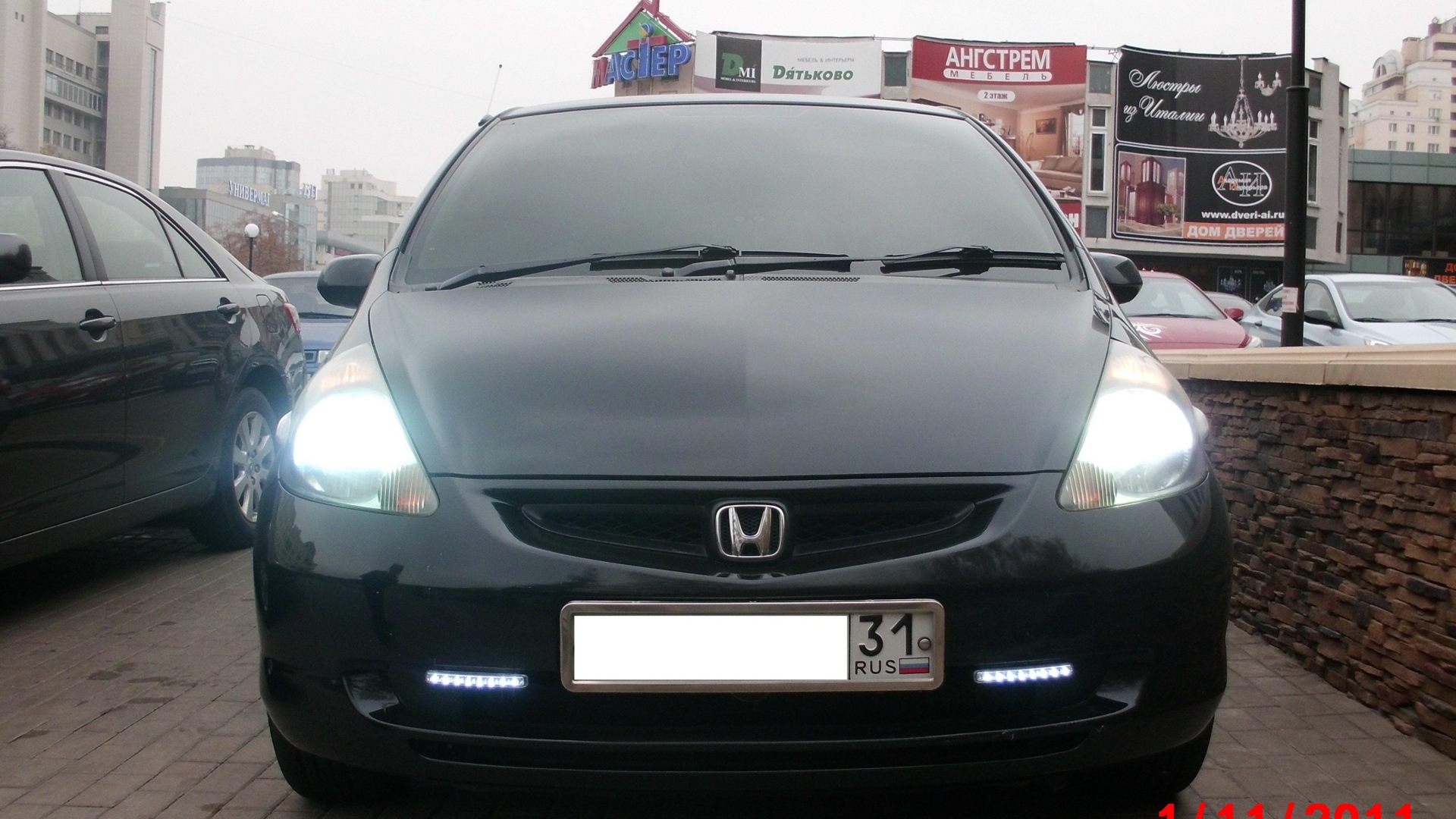 Honda Fit (1G) 1.3 бензиновый 2002 | черный на DRIVE2