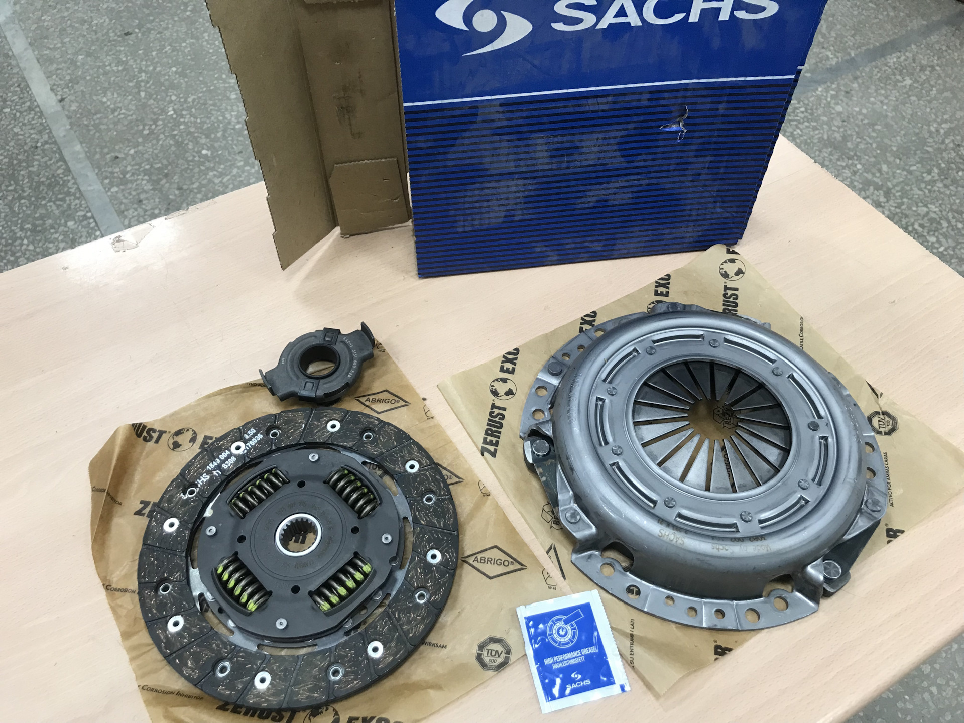 Сцепление 12. Сцепление 12. Диск сцепления 20 шлицов 230 мм. Комплект сцепления вольво fh12. Сцепление 12.