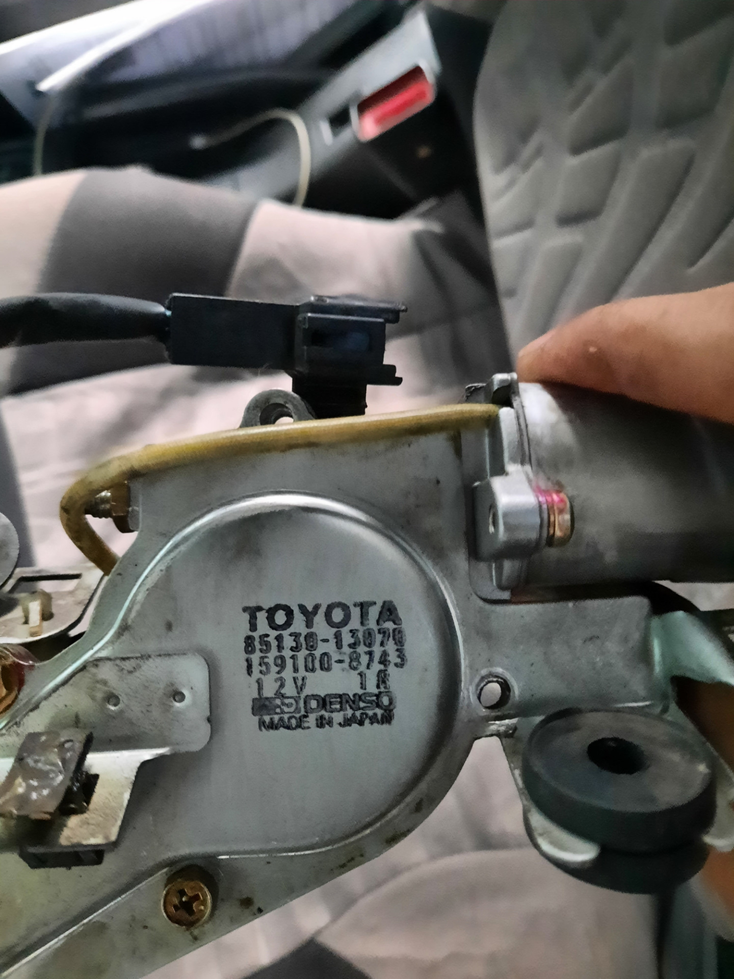 Заводится и глохнет toyota. Задний дворник Тойота Королла 100.