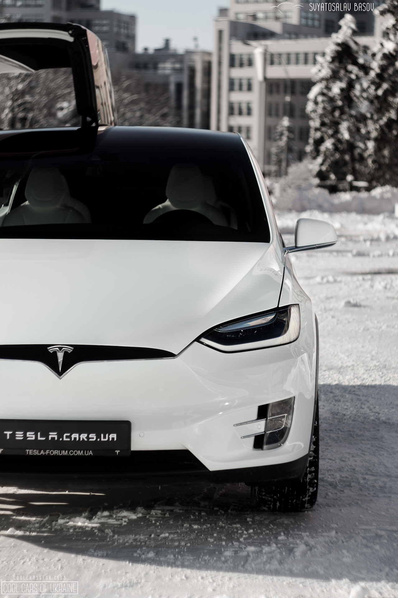 Машины Tesla model x зима