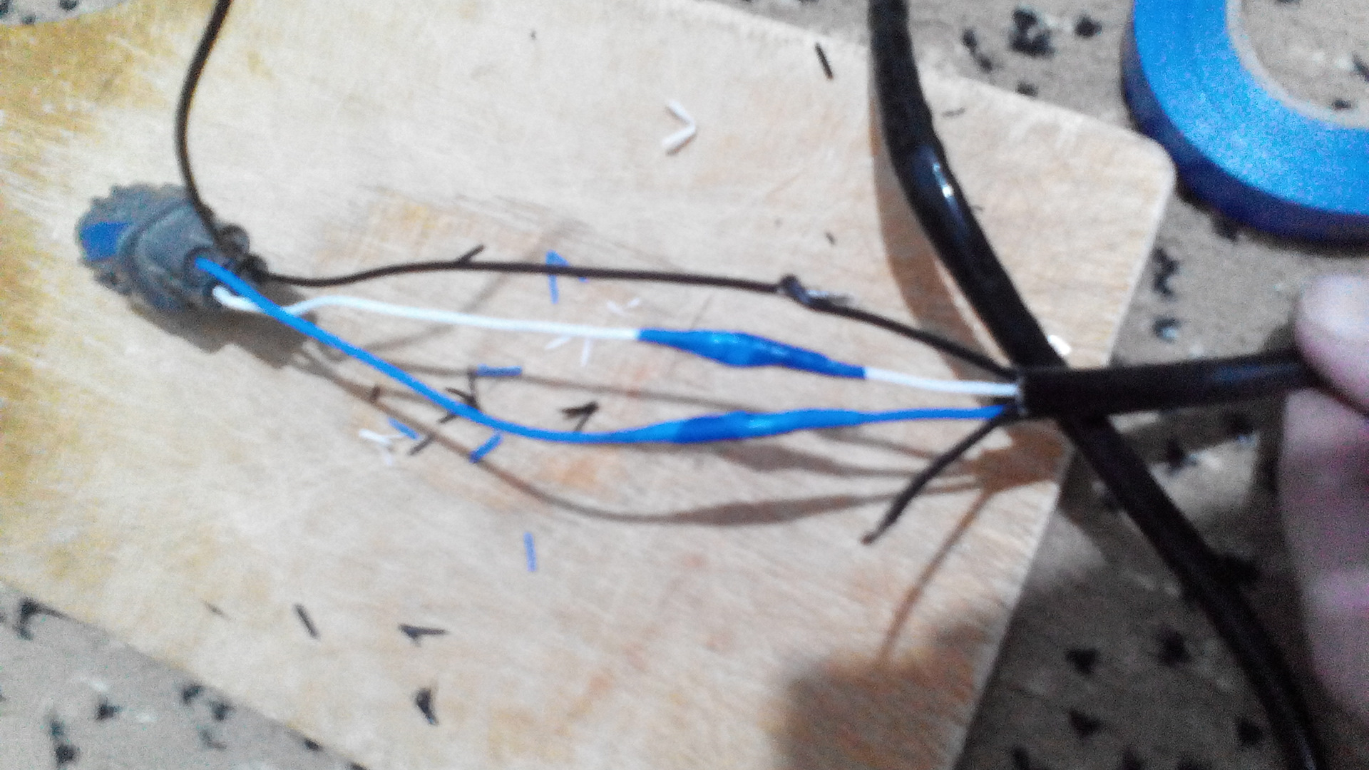 Пропала динамика. Какое сопротивление должно быть у рабочего лямбда ...