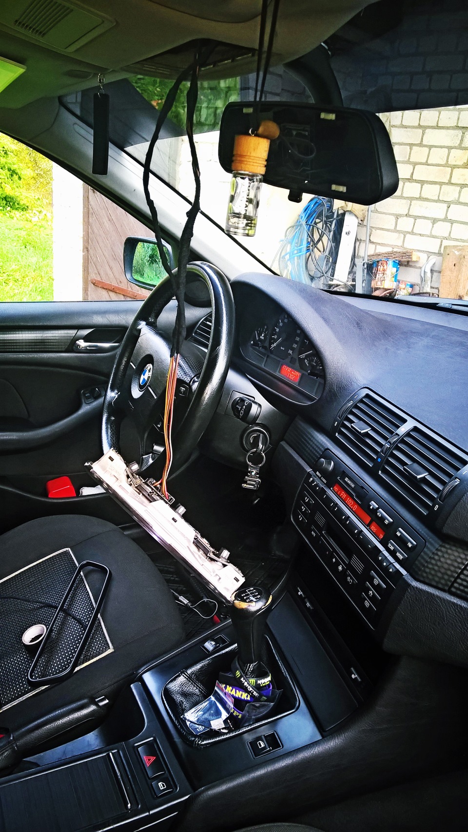 e46 индивидуальная подсветка в задний плафон и установка вольтметра в ...