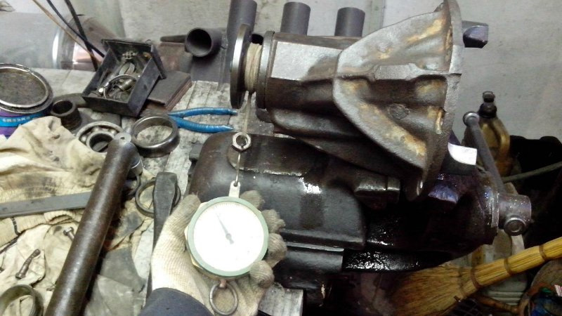 Регулировка редуктора нива своими руками. Хвостовик переднего редуктора ваз 21214. Главная пара нива шевроле. Регулировка заднего редуктора нива 2121. Сборка заднего редуктора.