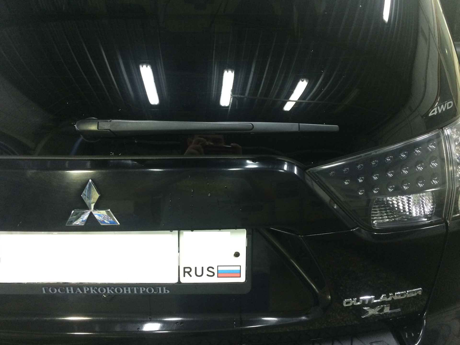 Задний дворник с туманкой))) — Mitsubishi Outlander XL, 3 л, 2008 года ...