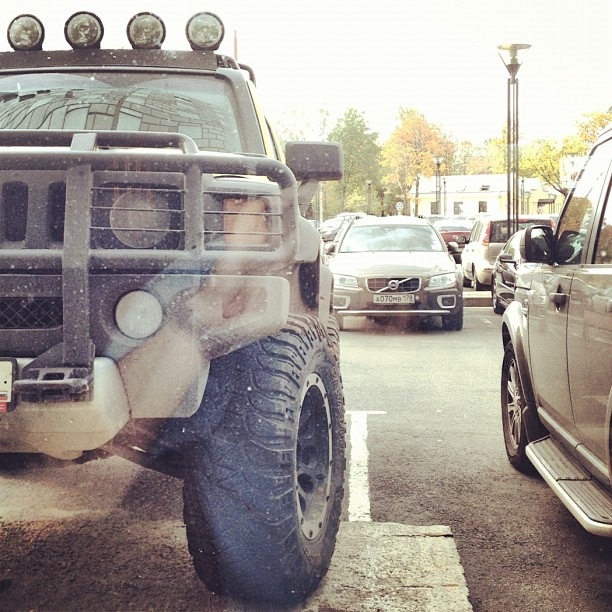 Сел обедать, а тут рядом Хаммер мне в лицо глядит. — DRIVE2