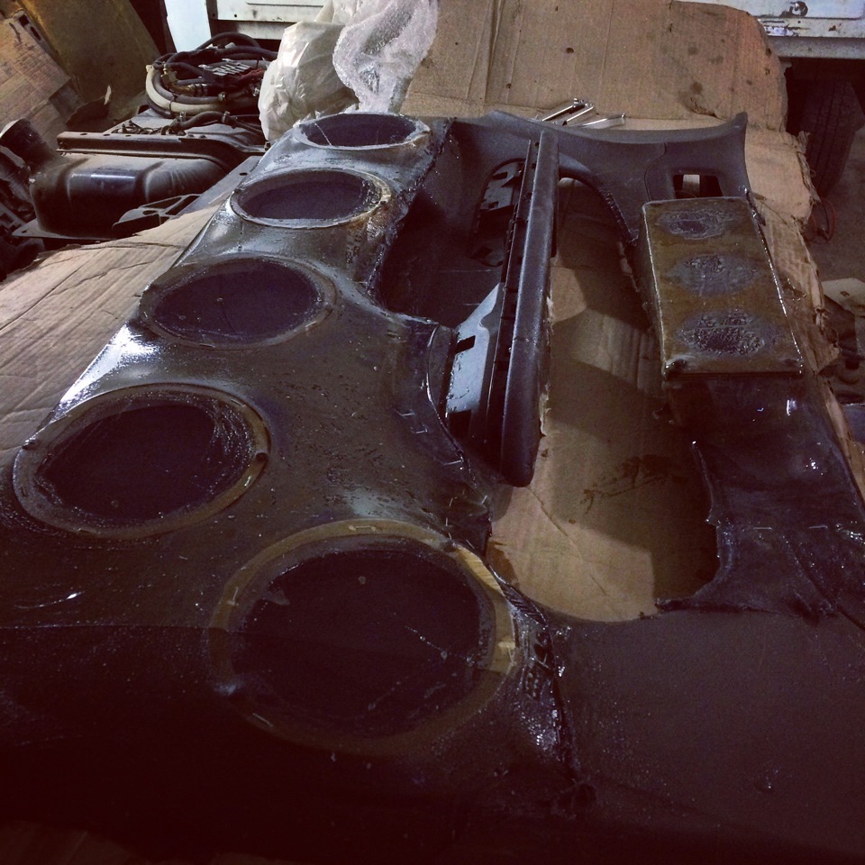 Обшивки под эстраду — Ford Focus II Hatchback, 1,6 л, 2005 года ...