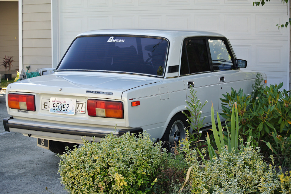 Lada signet automatic