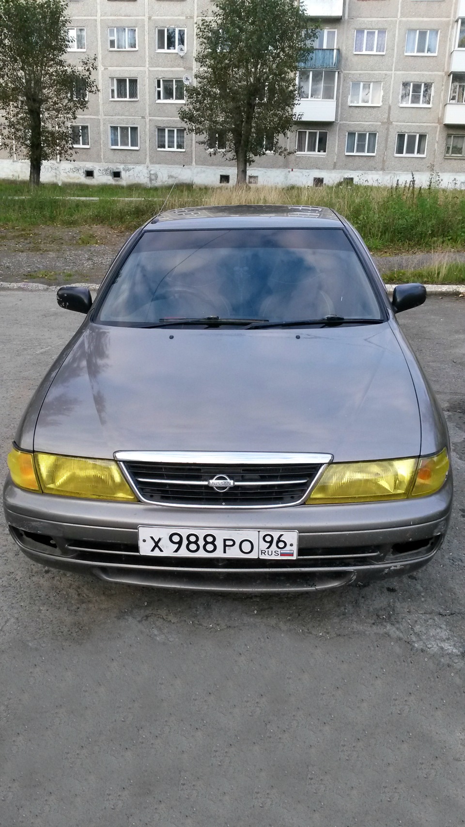 Разноцветные фары — Nissan Sunny (B14), 1,3 л, 1998 года | стайлинг | DRIVE2