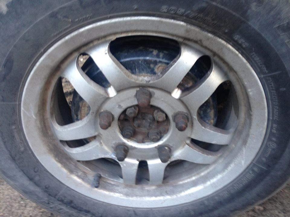 Гайки колесные — KIA Sportage (1G), 2 л, 2005 года | аксессуары | DRIVE2