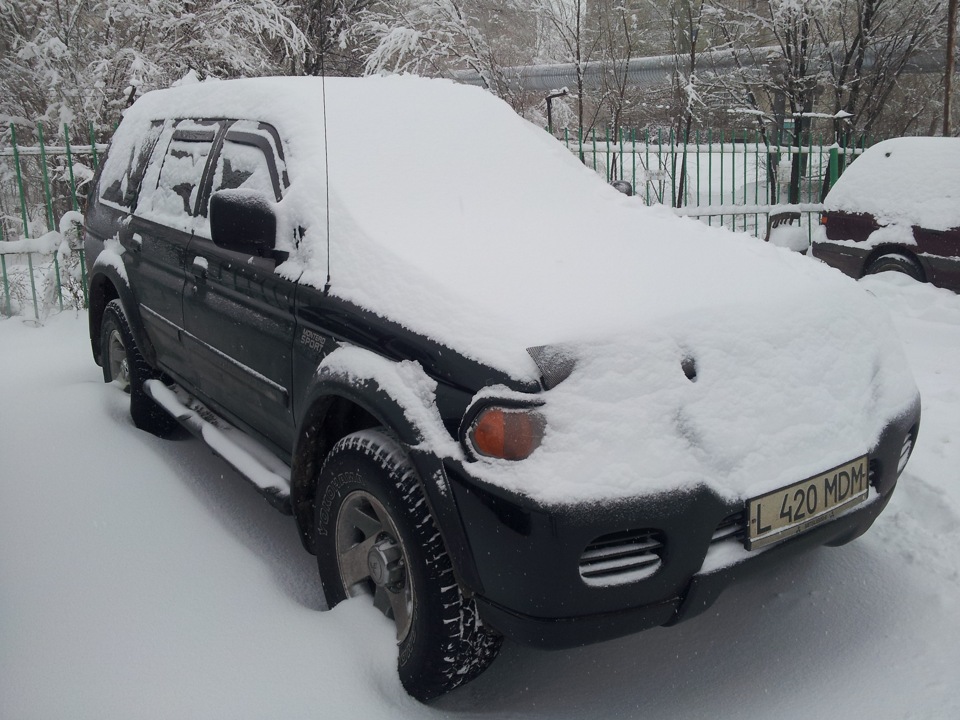 Сугроб — Mitsubishi Montero Sport (1G)