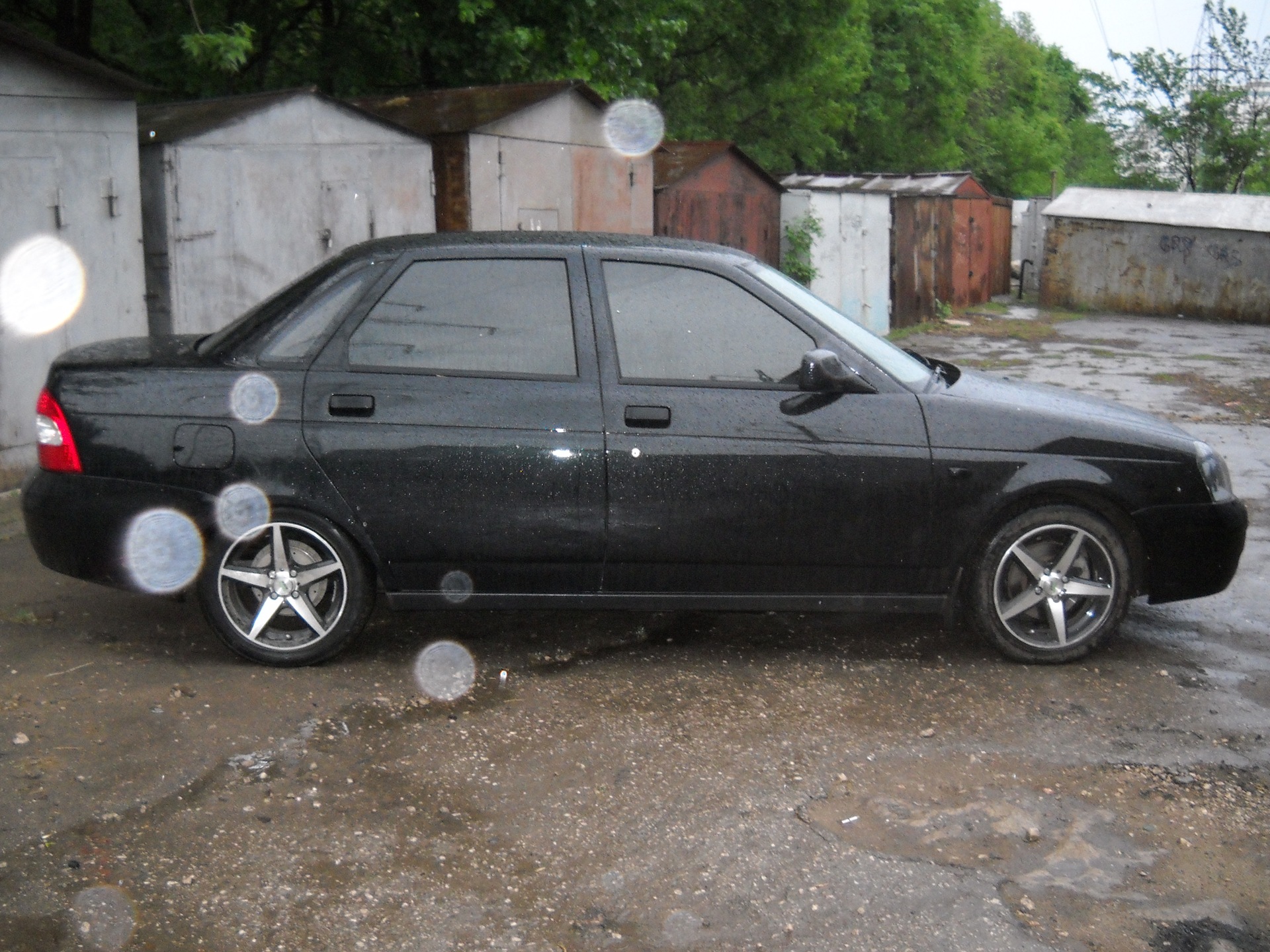 Занижение машины — Lada Приора седан, 1,6 л, 2007 года | тюнинг | DRIVE2