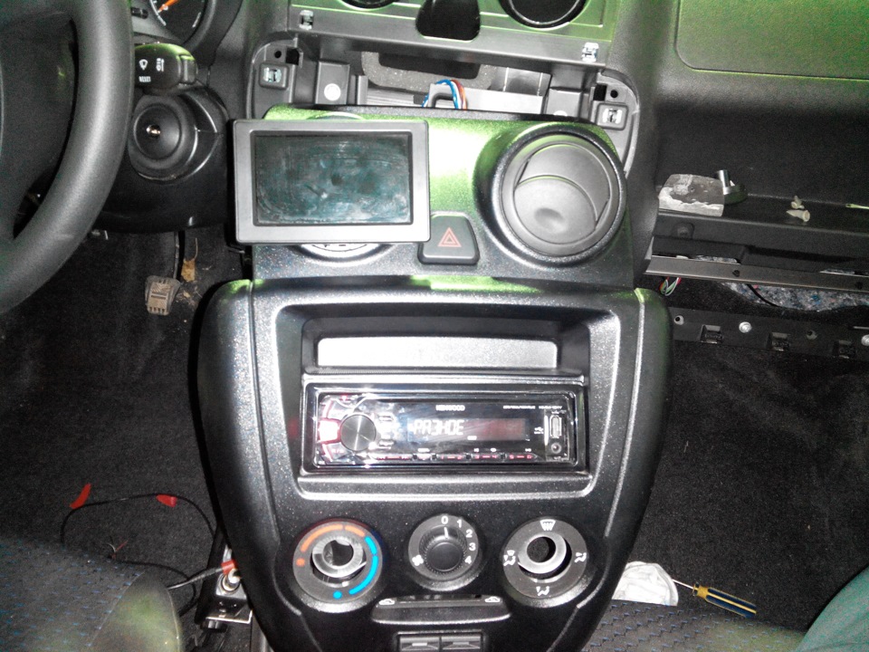 Установка камеры заднего хода на Ладу Гранту — Lada Гранта, 1,6 л, 2015 ...