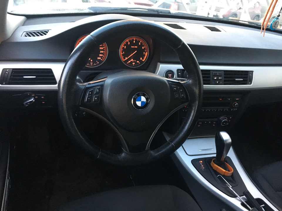 Смена руля. Теперь спорт — BMW 3 series (E90), 2 л., 2011 года | своими ...