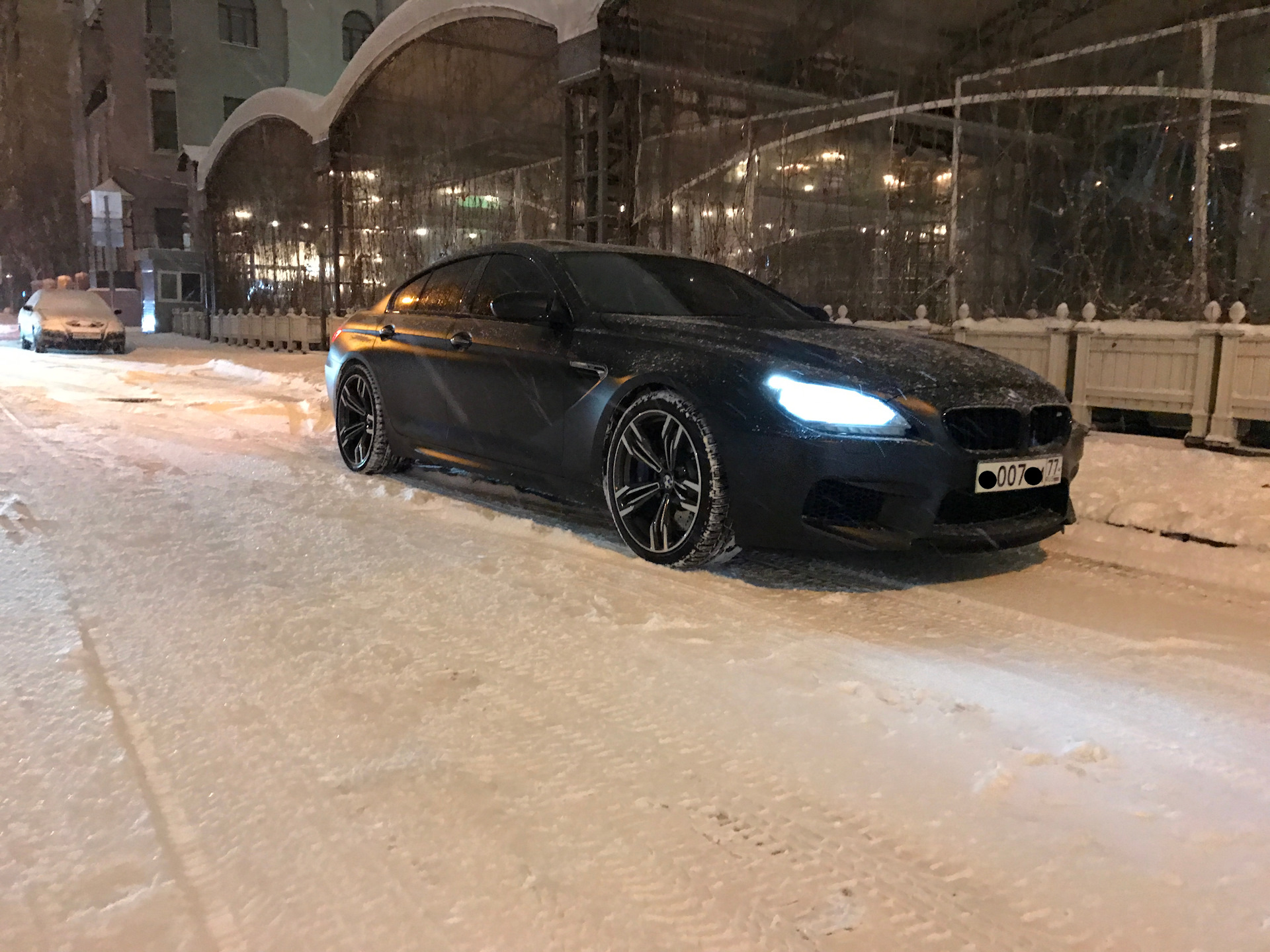 BMW m6 зима