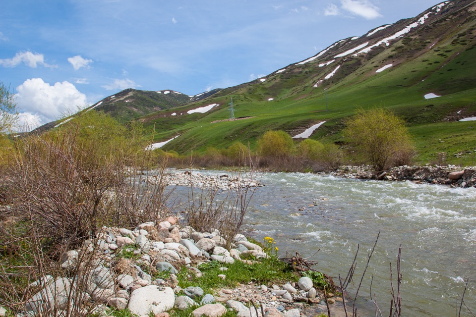 Река все это спокойно наблюдала как людишки там копашаться ) — Mercedes-Benz G-Class (W460/W461)