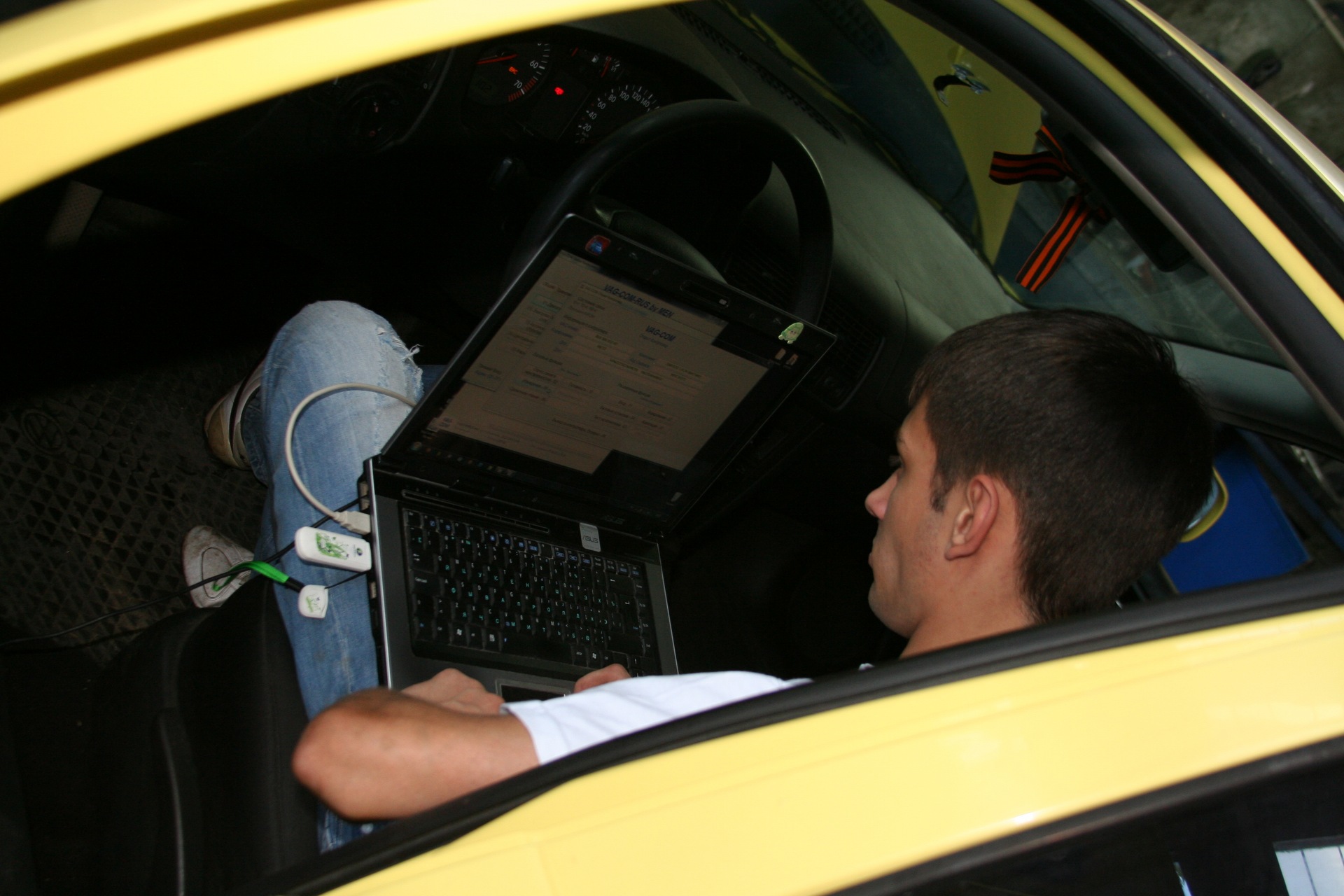 адаптация заслонки дросселя — Volkswagen Golf Mk4