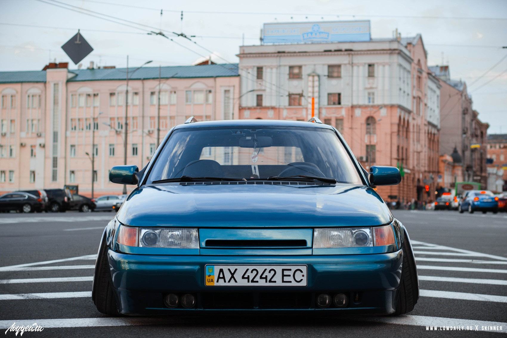 Lada 2112 stance