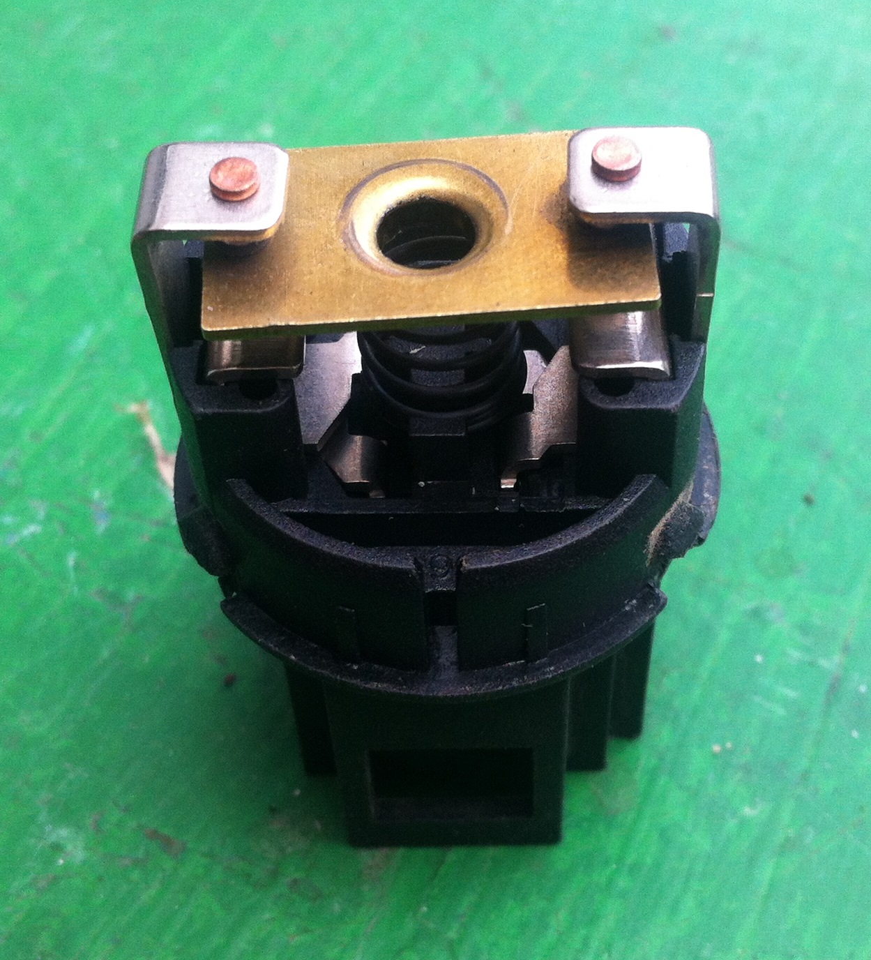 постоянно горит чек, прошу помощи знающего. — Lada Приора хэтчбек, 1,6 ...