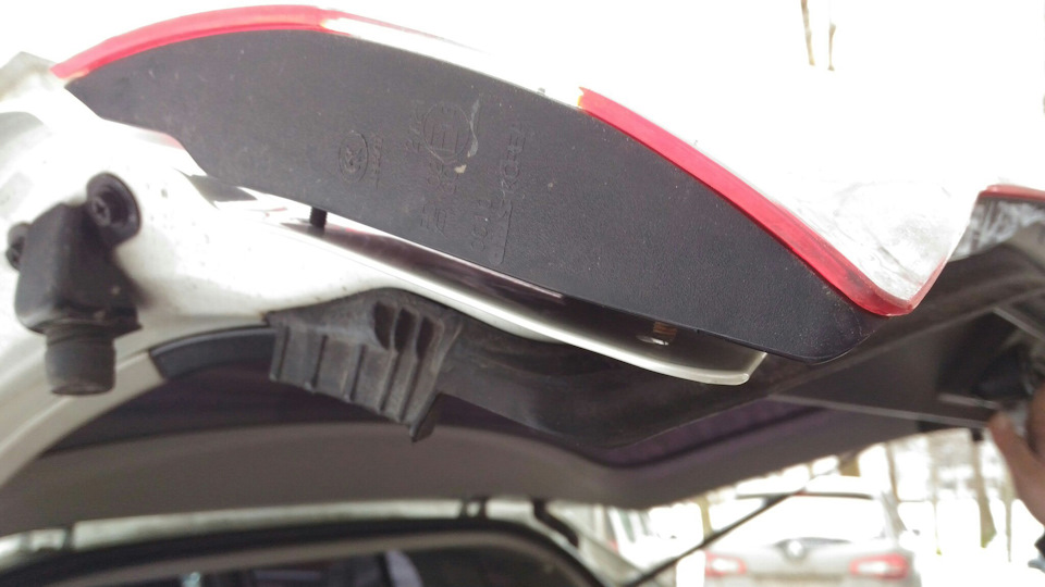 Задние габаритные огни - Renault Koleos (1G), 2,5 л, 2008 года визит на сервис D